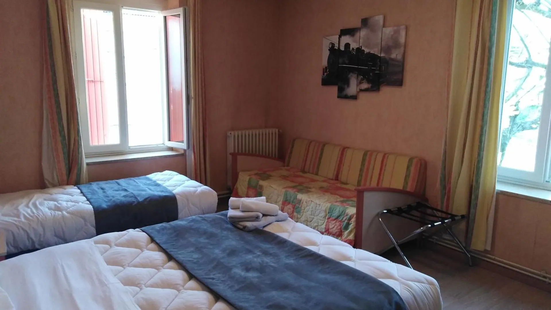 Logis Hotel Des Voyageurs Restaurant La Bonne Tabl'Hay Livron-sur-Drome
