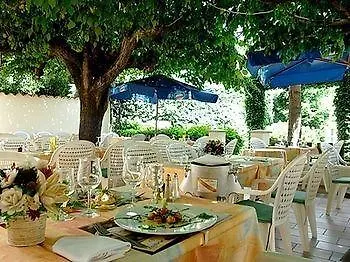 Logis Hotel Des Voyageurs Restaurant La Bonne Tabl'Hay Livron-sur-Drome
