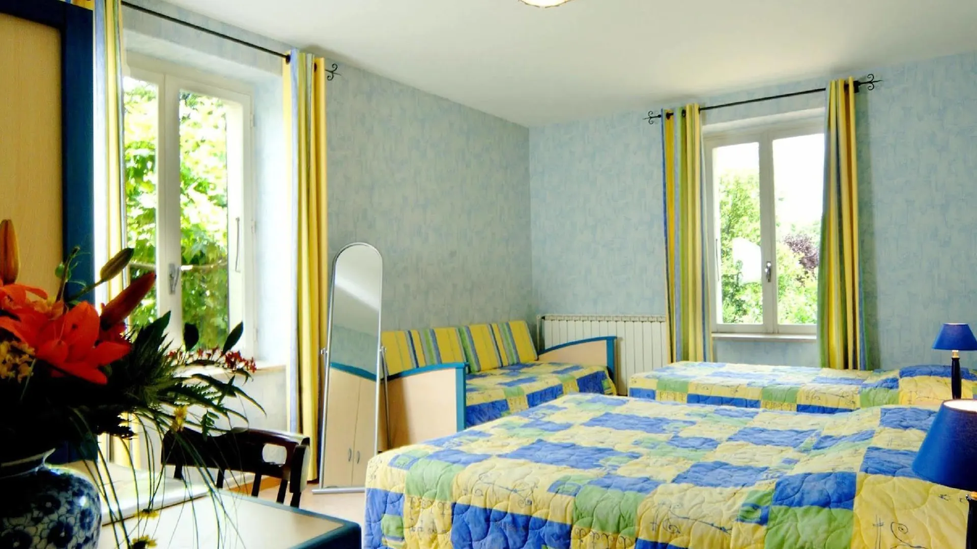 Logis Hotel Des Voyageurs Restaurant La Bonne Tabl'Hay Livron-sur-Drome 2*,  France