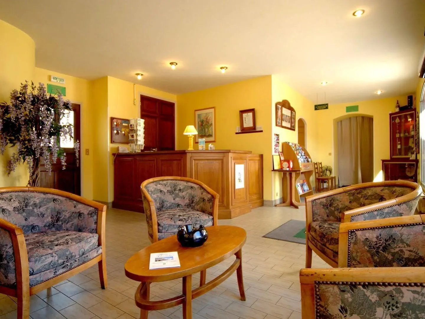 Logis Hotel Des Voyageurs Restaurant La Bonne Tabl'Hay Livron-sur-Drome